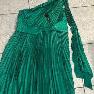 Fashion Nova Vibrant Green Long Sleeve Dress